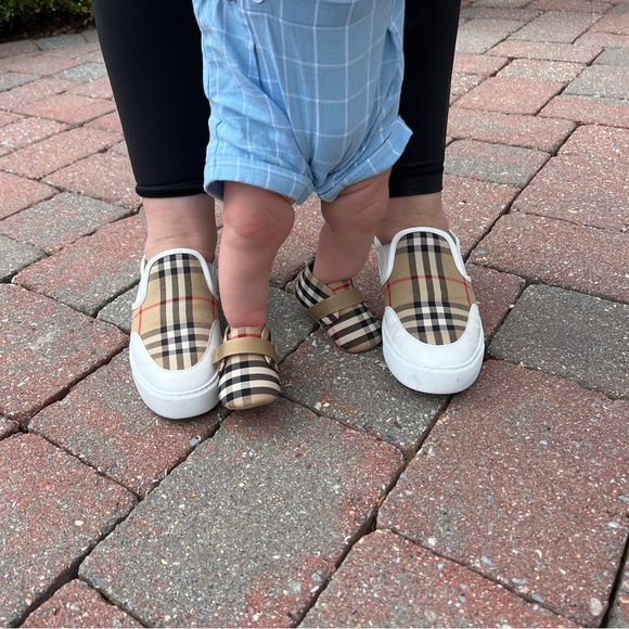 Meet your Posher, Cindy - Picture 1 of 1